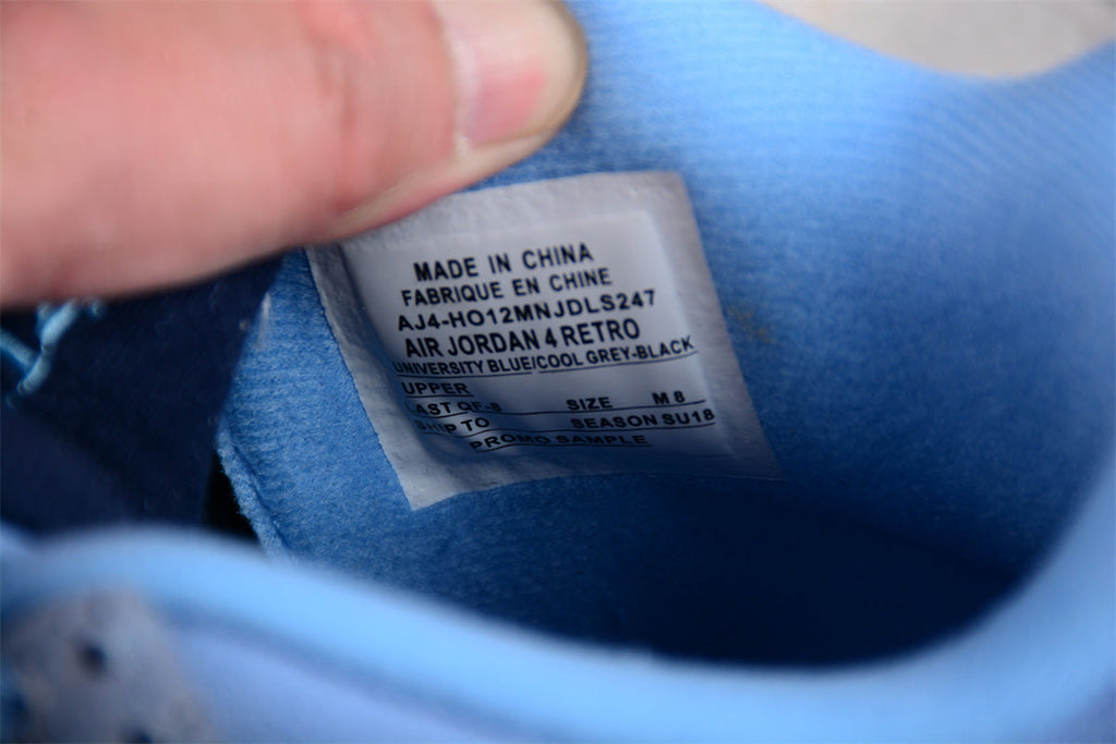 AJ 4 RETRO "NCAA PE - UNC"