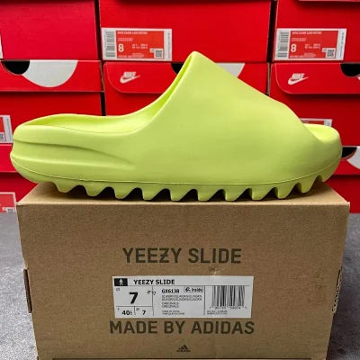 Yeezy Slide +10